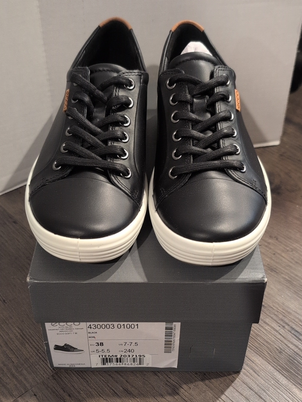ECCO Black Leather Low-Top Sneakers with White Sole
